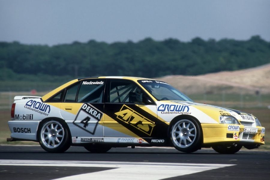 Klaus Niedzwiedz was driving Opel Omega in 1990 and 1991