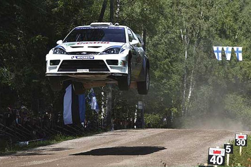 Ford Focus RS WRC flying at Rally Finland in 2003 Ford Focus RS WRC 03 at 2003 Rally Finland