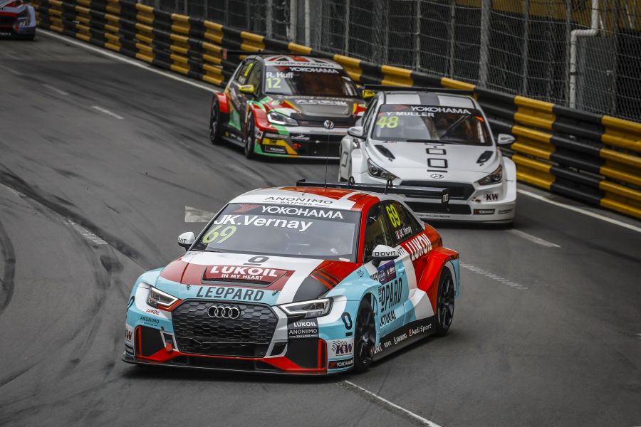 Audi RS3 LMS on track Audi RS3 LMS turning corner